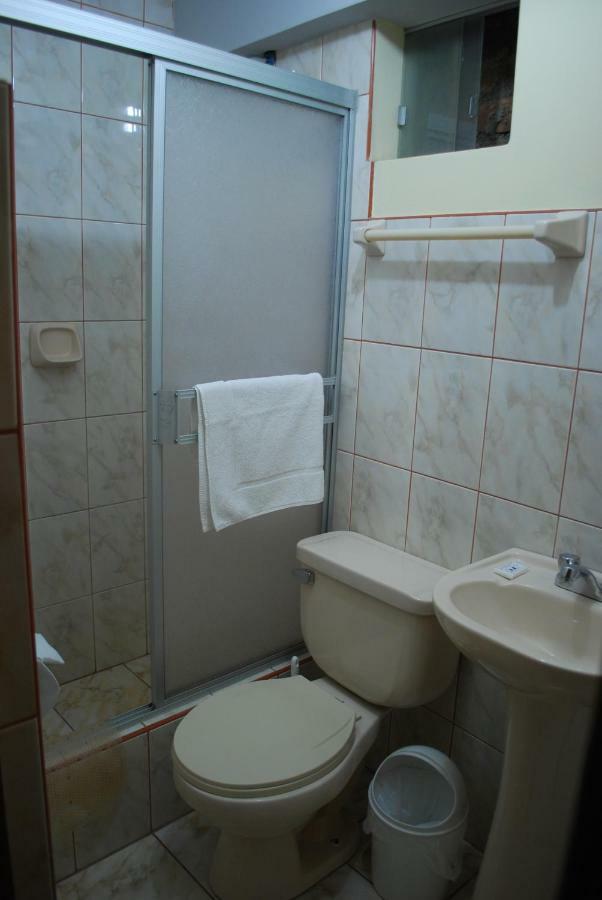 Morales Guest House Huaraz  Bagian luar foto