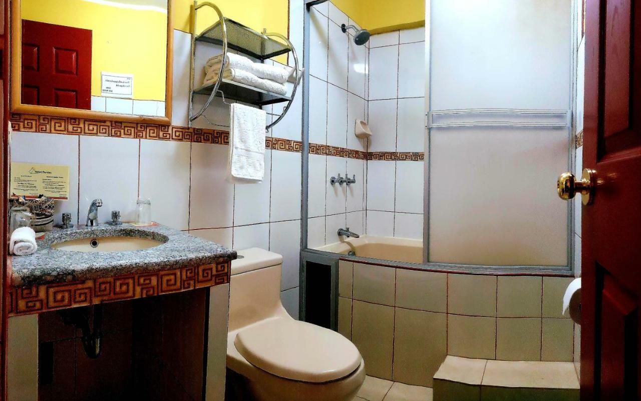 Morales Guest House Huaraz  Bagian luar foto